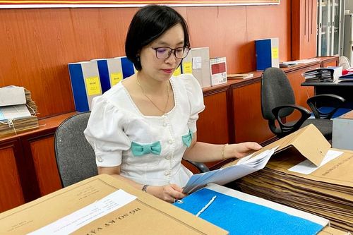 Trao trả hồ sơ cán bộ đi B: Ân tình, trách nhiệm