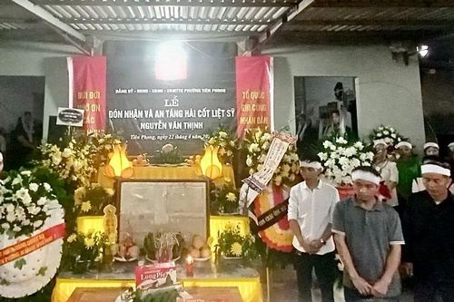Đón nhận, an táng hài cốt Liệt sĩ Nguyễn Văn Thịnh