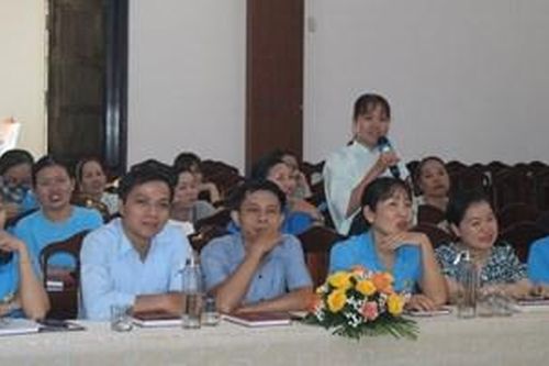 Chia sẻ giá trị của sách đến đoàn viên, người lao động
