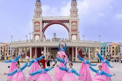 Giới trẻ đếm ngược đến ngày vui chơi tới bến, check-in mỏi tay tại phố Hàn K-Town