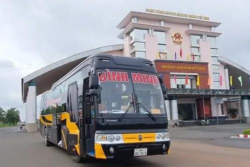 Quy định mới cấp giấy phép liên vận cho xe du lịch