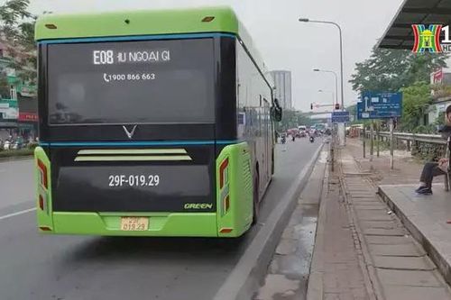 Hà Nội đẩy mạnh lộ trình 'xanh hóa' xe buýt
