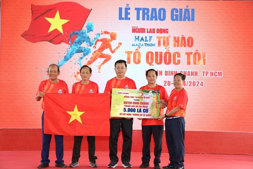 200 suất học bổng được trao tại Giải half-marathon 'Tự hào Tổ quốc tôi'