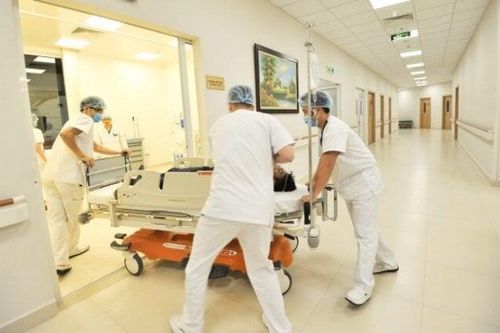 Bộ Y tế yêu cầu không từ chối, chậm trễ cấp cứu người bệnh dịp nghỉ lễ 30/4-1/5