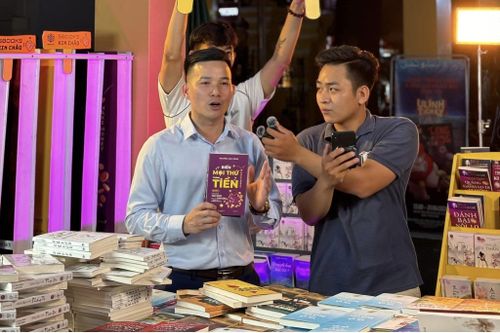 Livestream - một hướng phát triển tiềm năng của ngành hàng sách