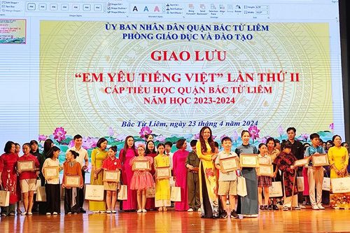 Quận Bắc Từ Liêm trao giải cho 23 đội giao lưu 'Em yêu Tiếng Việt'