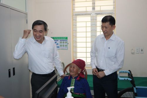 Chuỗi hoạt động ý nghĩa của ngành y tế hướng về Điện Biên