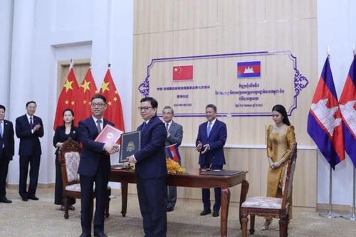 Campuchia và Trung Quốc ký kết các văn bản thúc đẩy hợp tác