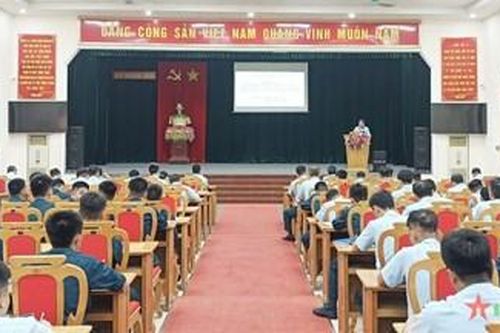 Phòng Điều tra hình sự tuyên truyền, phổ biến giáo dục pháp luật tại Sư đoàn 365