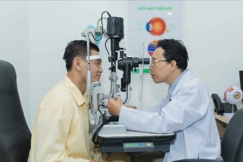 Bị cườm khô có nguy hiểm không và điều trị như thế nào?