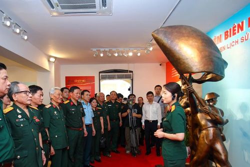 Nhiều tư liệu, hiện vật quý về Điện Biên Phủ lần đầu được công bố tới công chúng
