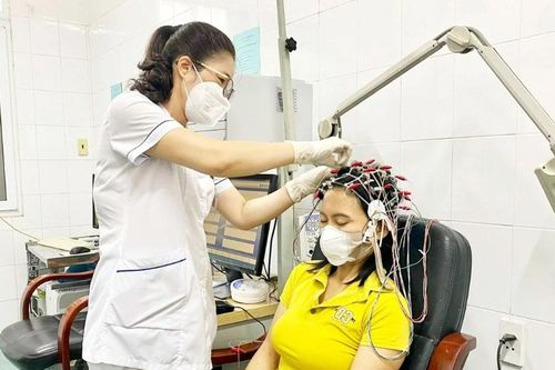 'Bốc hỏa' vì nắng nóng gay gắt