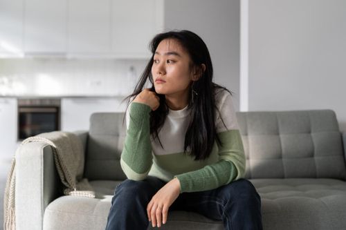 Tác hại không ngờ của cô đơn, nguy hiểm không kém ung thư