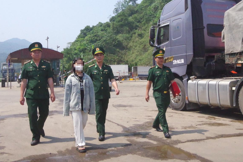 Giải cứu thành công cháu gái 13 tuổi bị lừa bán ra nước ngoài