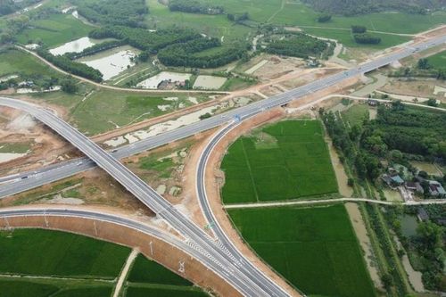 Bất ngờ tạm dừng khai thác 2 nút giao trên cao tốc Mai Sơn- Quốc lộ 45 chỉ sau 4 ngày đấu nối