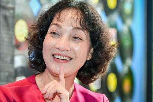 Tình huống NSND Lê Khanh xấu hổ