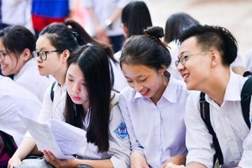 Ngành Ngôn ngữ: Điểm chuẩn cao chót vót, học phí thế nào?