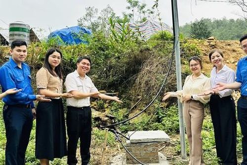 Thanh niên Bình Dương vượt hàng nghìn km mang nước về cho học sinh Tuyên Quang