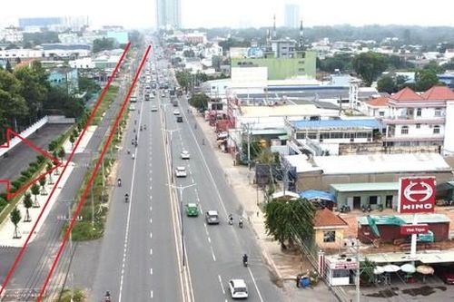 Bình Dương giải thích lý do quốc lộ 13 đoạn mở rộng thấp hơn đường cũ