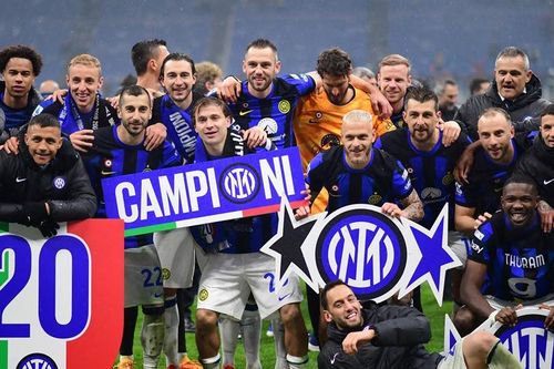 Thắng nghẹt thở AC Milan, Inter vô địch Serie A sớm 5 vòng đấu
