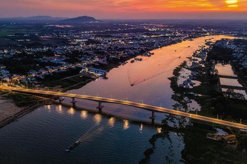 Thông xe cây cầu thứ 3 bắc qua sông Hậu