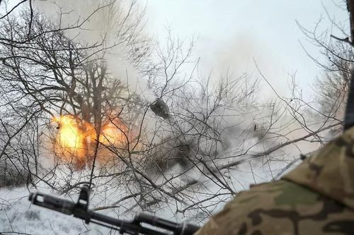 Anh viện trợ 'lớn chưa từng có' cho Ukraine, 25.000 quân Nga bao vây Chasiv Yar