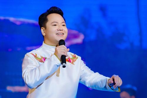 Bùi Lê Mận bật khóc khi nghe 'Hoàng tử Ví, Giặm' Lê Thanh Phong hát