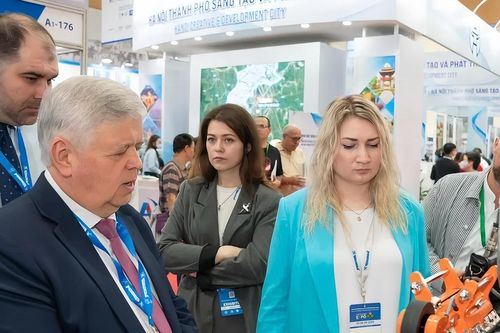 Hàng made in Moscow 'phủ sóng' Vietnam Expo 2024