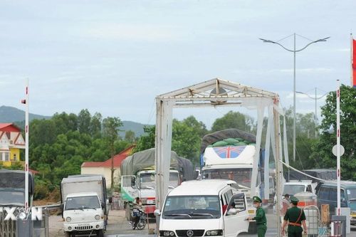 Đưa An Giang trở thành điểm trung chuyển hàng hóa trọng yếu vào Campuchia