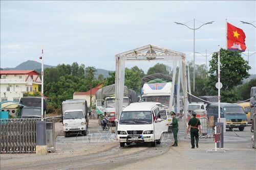 Đưa An Giang thành điểm trung chuyển hàng hóa trọng yếu vào Campuchia