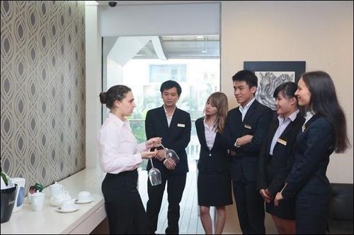 Đức khan hiếm nhân sự? Cơ hội mới cho giới trẻ Việt có việc làm thu nhập 'tiền tỷ'