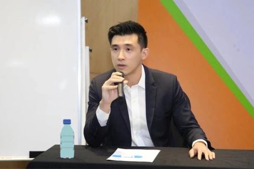 Hai ngôi trường mà thiếu gia được đồn là chồng sắp cưới của Midu từng theo học có gì đặc biệt?