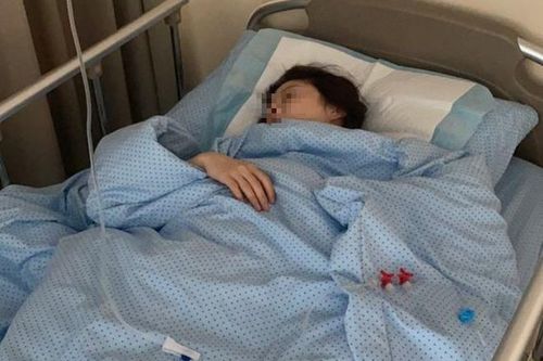Loét miệng mãi không khỏi, người phụ nữ nhận chẩn đoán ung thư giai đoạn 3 khi đi khám