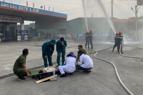 Đak Pơ thực tập phương án chữa cháy và cứu nạn, cứu hộ tại khu dân cư