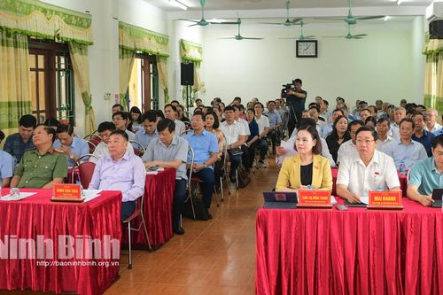 Đoàn đại biểu Quốc hội tỉnh tiếp xúc cử tri thành phố Ninh Bình