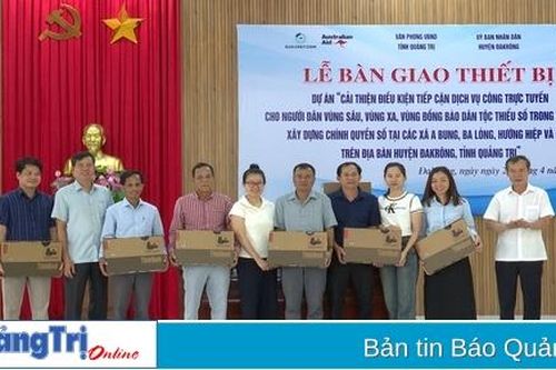 Bàn giao thiết bị cải thiện điều kiện tiếp cận dịch vụ công trực tuyến