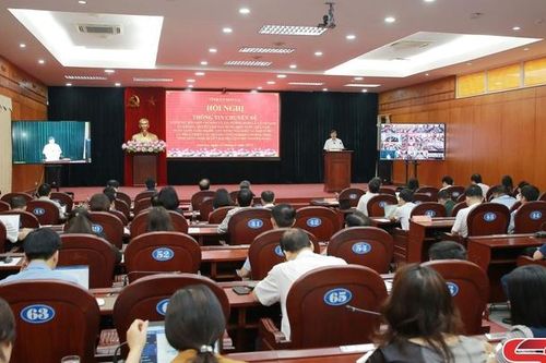 Hội nghị thông tin chuyên đề về nội dung bài viết 'Tự hào và tin tưởng dưới lá cờ vẻ vang của Đảng, quyết tâm xây dựng một nước Việt Nam ngày càng giàu mạnh, văn minh, văn hiến và anh hùng' của Tổng Bí thư Nguyễn Phú Trọng