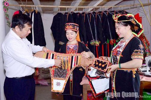 Phát triển du lịch từ làng nghề truyền thống