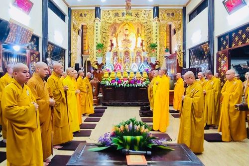 Lễ đài Phật đản của Ban Trị sự GHPGVN Q.Tân Bình lần đầu tiên đặt tại chùa Báo Ân