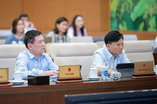 Trình Ủy ban Thường vụ Quốc hội cho ý kiến về dự án Luật Thuế giá trị gia tăng (sửa đổi)