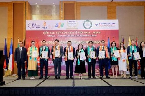 Vinh danh 100 thương hiệu mạnh ASEAN 2024