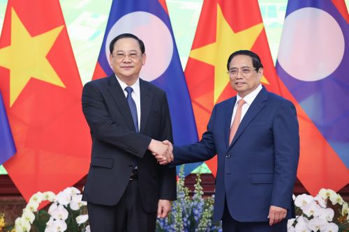 Thủ tướng Phạm Minh Chính tiếp Thủ tướng Lào Sonexay Siphandone