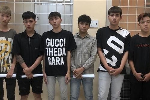 Khởi tố nhóm thanh niên gây rối, chém người gây thương tích