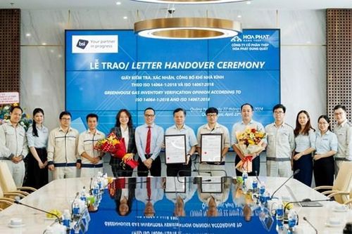 Thép Hòa Phát Dung Quất được BSI trao giấy công bố kiểm tra, xác nhận khí nhà kính