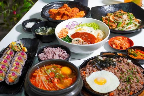 Điểm danh nhà hàng Hàn Quốc hút khách ở TP.HCM