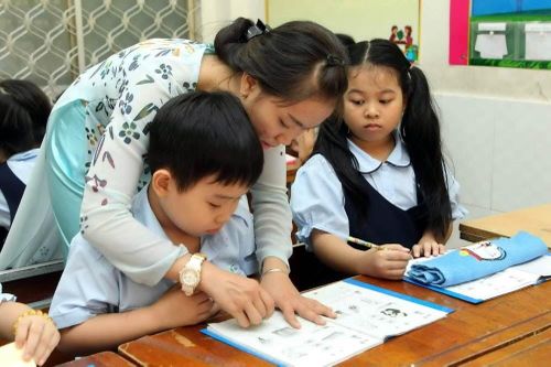 'Không cho con học trước lớp 1, nhiều người nói tôi như người ngoài hành tinh'