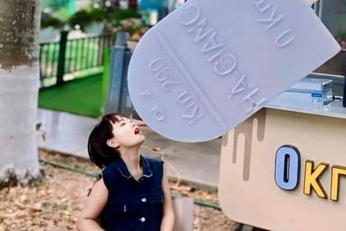 Que kem hình cột mốc, món ăn quảng bá độc đáo hay tiềm ẩn nguy cơ mất mỹ quan khu du lịch?