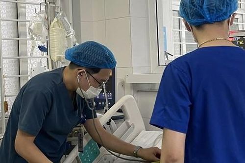 Vụ nam sinh lớp 8 bị đánh chấn thương sọ não: Bệnh nhân vẫn đang hôn mê