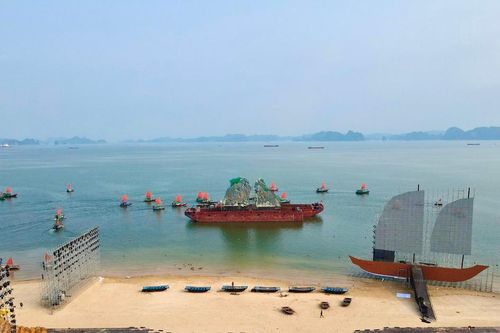 Hàng nghìn diễn viên tích cực tập luyện cho Carnaval Hạ Long 2024