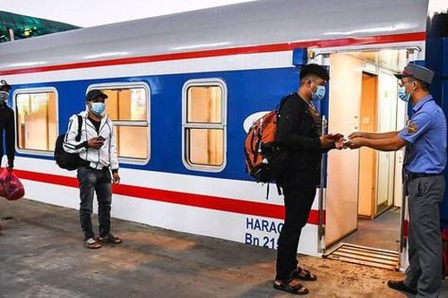 Đường sắt: Các ngày cao điểm gần như hết vé